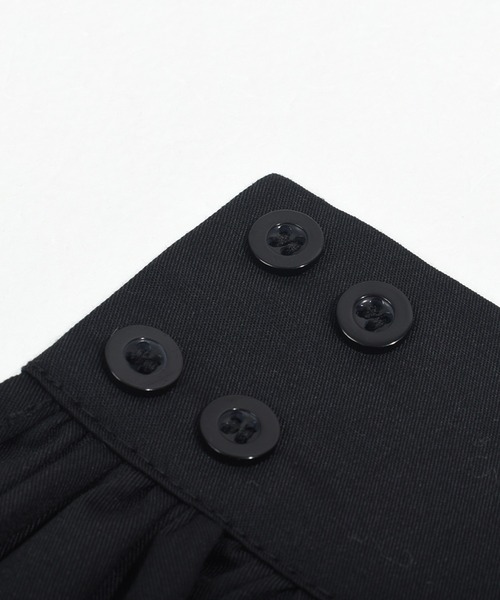 Felt-Maglietta(フェルトマリエッタ)の「調整可能ダブルボタン付きフレア付け袖(アームカバー・レディース・ホワイト/ブラック・FREE)」の15枚目の写真