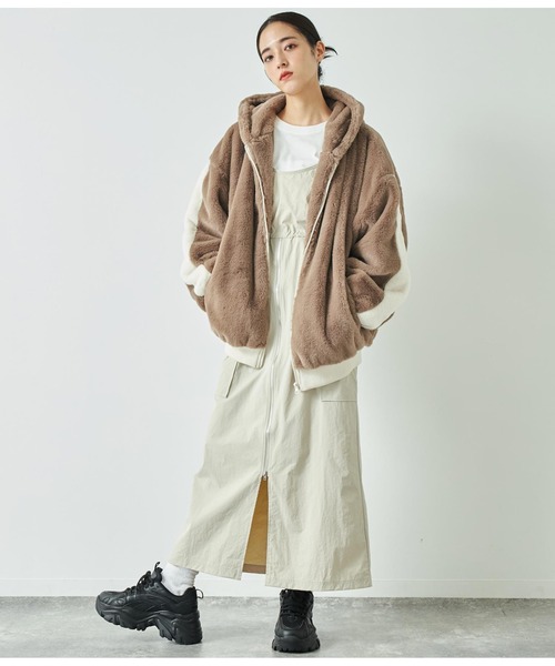 ANAP(アナップ)の「フロントジップミリタリーキャミワンピース(ワンピース・レディース・ブラック/グレイッシュベージュ・FREE)」の20枚目の写真