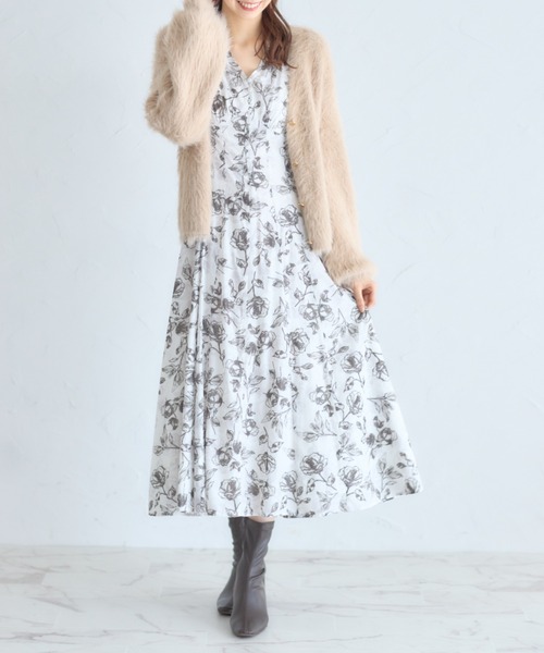 tocco closet（トッコ　クローゼット）の「ロングシャギーニットカーディガン（カーディガン/ボレロ・レディース・ピンクベージュ/グレー系その他/オフホワイト・M）」の20枚目の写真