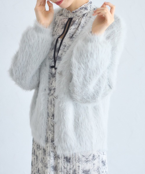 tocco closet（トッコ　クローゼット）の「ロングシャギーニットカーディガン（カーディガン/ボレロ・レディース・ピンクベージュ/グレー系その他/オフホワイト・M）」の13枚目の写真