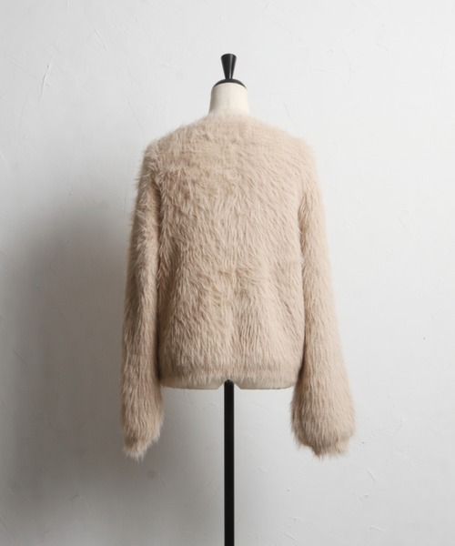 tocco closet（トッコ　クローゼット）の「ロングシャギーニットカーディガン（カーディガン/ボレロ・レディース・ピンクベージュ/グレー系その他/オフホワイト・M）」の5枚目の写真