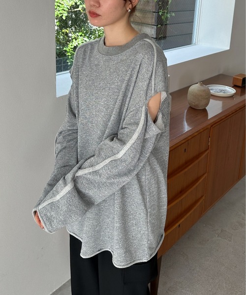 feepur（フェピュール）の「アームスリットルーズラメスウェット（スウェット・レディース・グレー/ベージュ/ネイビー・MEDIUM）」の2枚目の写真