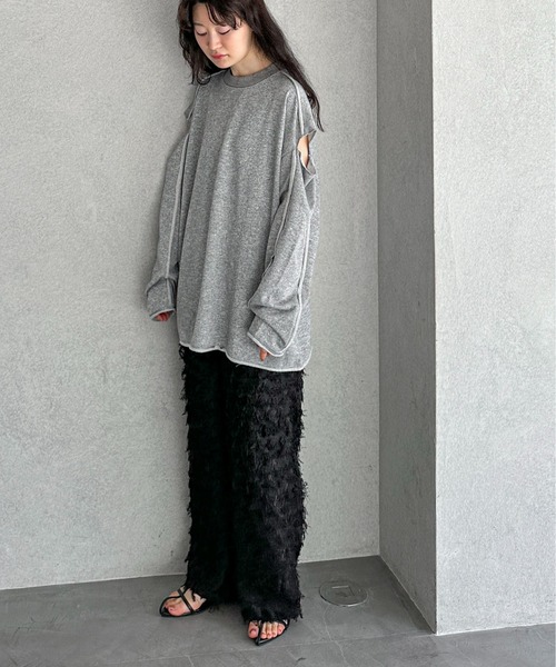 feepur（フェピュール）の「アームスリットルーズラメスウェット（スウェット・レディース・グレー/ベージュ/ネイビー・MEDIUM）」の11枚目の写真