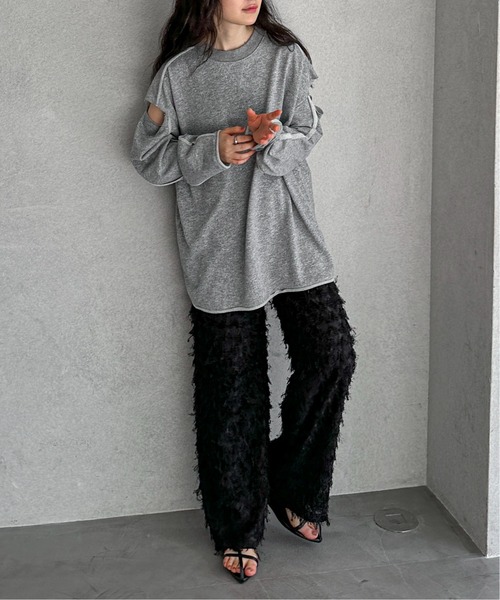 feepur（フェピュール）の「アームスリットルーズラメスウェット（スウェット・レディース・グレー/ベージュ/ネイビー・MEDIUM）」の12枚目の写真