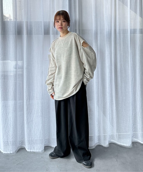 feepur（フェピュール）の「アームスリットルーズラメスウェット（スウェット・レディース・グレー/ベージュ/ネイビー・MEDIUM）」の22枚目の写真