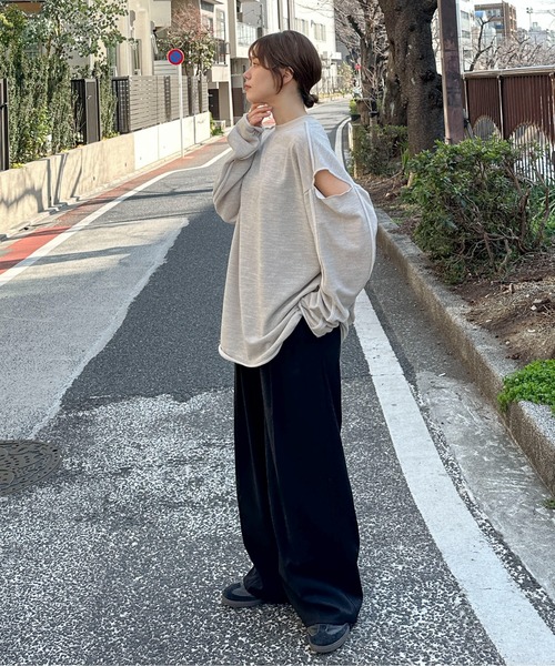 feepur（フェピュール）の「アームスリットルーズラメスウェット（スウェット・レディース・グレー/ベージュ/ネイビー・MEDIUM）」の20枚目の写真