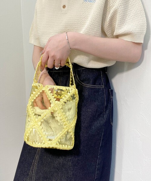 fredy emue（フレディエミュ）の「ビニールクロシェバケツバッグ（トートバッグ・レディース・イエロー/ブラウン系その他・FREE）」の5枚目の写真