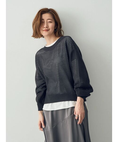 YECCA VECCA(イェッカヴェッカ)の「メッシュ編みニット(ニット/セーター・レディース・オフホワイト/チャコールグレー/ベージュ・FREE)」の4枚目の写真