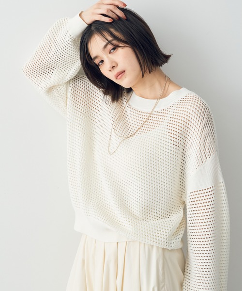 YECCA VECCA(イェッカヴェッカ)の「メッシュ編みニット(ニット/セーター・レディース・オフホワイト/チャコールグレー/ベージュ・FREE)」の2枚目の写真