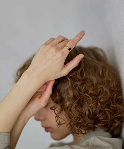 URBAN RESEARCH（アーバンリサーチ）の「decor『デコール』　石のリング オニキス（リング・レディース・ゴールド/シルバー・13/11）」の6枚目の写真