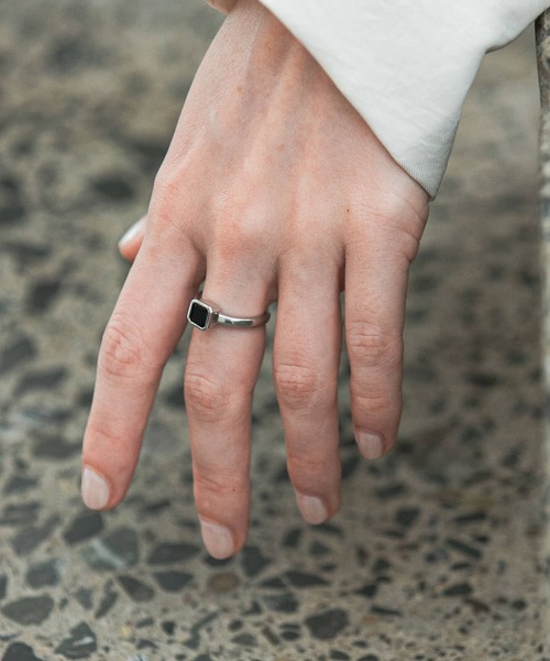 URBAN RESEARCH（アーバンリサーチ）の「decor『デコール』　石のリング オニキス（リング・レディース・ゴールド/シルバー・13/11）」の12枚目の写真