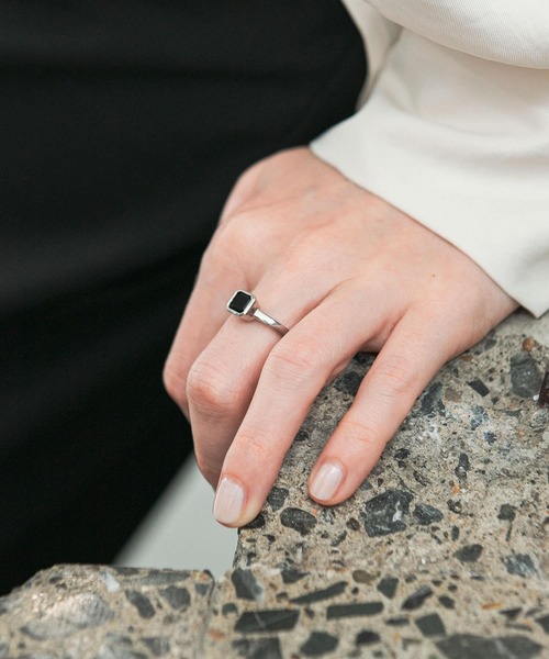 URBAN RESEARCH（アーバンリサーチ）の「decor『デコール』　石のリング オニキス（リング・レディース・ゴールド/シルバー・13/11）」の13枚目の写真