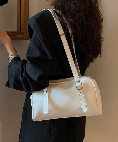 mebole(メボレ)の「ロングハンドルボストンバッグ(ボストンバッグ・レディース・ブラック/ピンク/ホワイト/シルバー・FREE)」の2枚目の写真