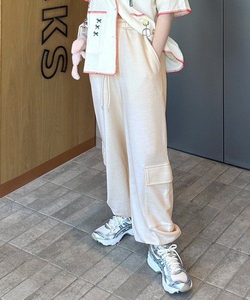 Alley by w closet（アリーバイダブルクローゼット）の「【Alley】裏毛カーゴパンツ（スウェットパンツ・レディース・オフホワイト/ピンク系その他/グレー・FREE）」の22枚目の写真