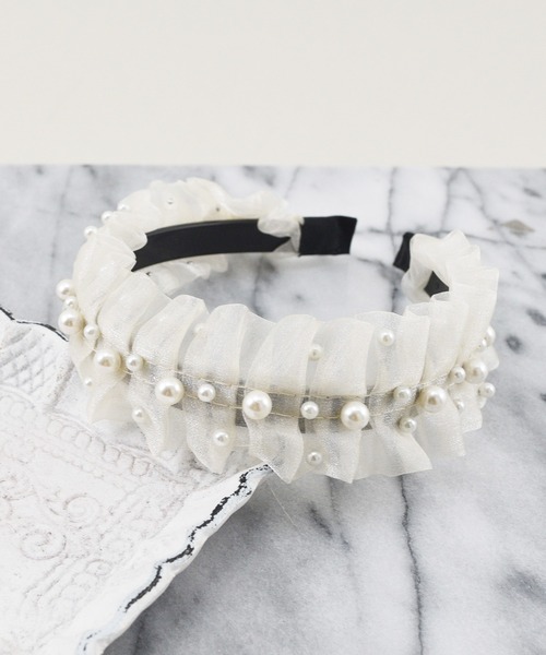 styiro（スタイロ）の「パールフリルカチューシャ（カチューシャ・レディース・ホワイト/ブラック・FREE）」の2枚目の写真