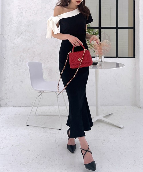 ROYAL PARTY(ロイヤルパーティー)の「リボンワンショル配色カットトップス(Tシャツ/カットソー・レディース・ライトグレー/オフホワイト/ブラック・FREE)」の7枚目の写真