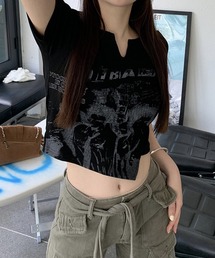 shopnikoniko | Tシャツ クロップド丈 プリント スリットネック ショート丈 アシンメトリー ピチT(Tシャツ/カットソー)