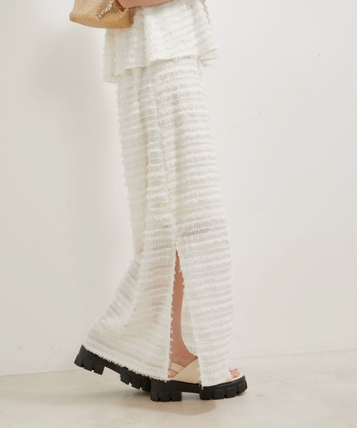 VIS（ビス）の「【洗える】フリンジジャガードスリット入りロングスカート（スカート・レディース・ブラック/キナリ・FREE）」の7枚目の写真