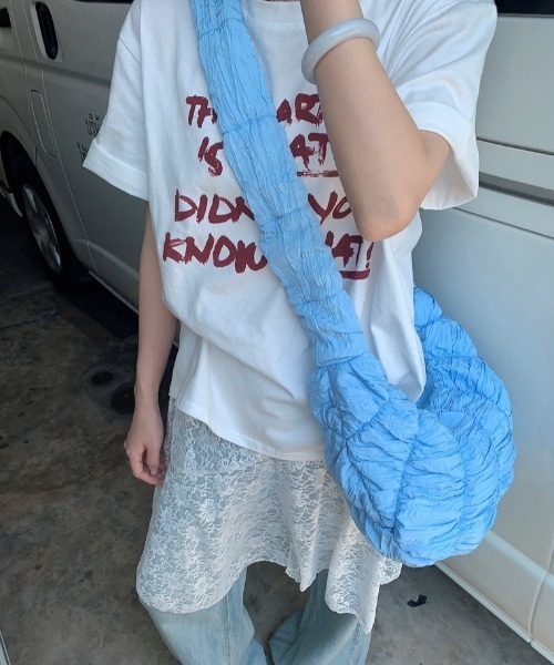 Achic(アシック)の「グラフィックプリント半袖Tシャツ(Tシャツ/カットソー・レディース・ブラック/ホワイト・M)」の1枚目の写真