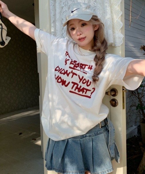 Achic(アシック)の「グラフィックプリント半袖Tシャツ(Tシャツ/カットソー・レディース・ブラック/ホワイト・M)」の9枚目の写真