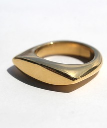 abaskdesign（アバスクデザイン）の「金属アレルギー対応 スクエアラウンドステンレスリング（リング・レディース）」