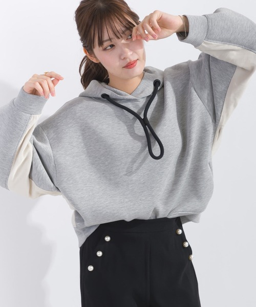 LUGIVA（ルギヴァ）の「異素材切り替えフーディー（パーカー・レディース・グレー/ブラック・M）」の10枚目の写真
