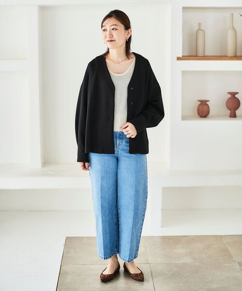 le.coeur blanc（ルクールブラン）の「シャイニーシャギーニットベスト（ベスト・レディース・アイボリー/キャメル・38）」の14枚目の写真