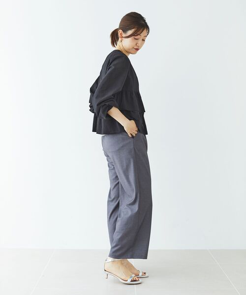 le.coeur blanc（ルクールブラン）の「シャイニーシャギーニットベスト（ベスト・レディース・アイボリー/キャメル・38）」の11枚目の写真