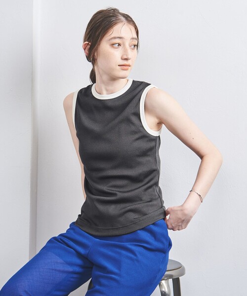 UNITED ARROWS（ユナイテッドアローズ）の「リブ バイカラー パイピング ノースリーブカットソー（タンクトップ・レディース・ベージュ/オフホワイト/ダークグレー/ライラック/その他7・FREE）」の6枚目の写真