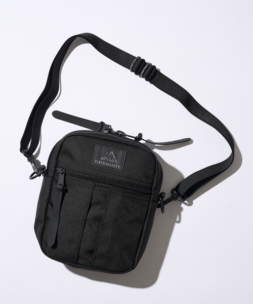 GREGORY(グレゴリー)の「【GREGORY】QUICK POCKET クイックポケット L(ショルダーバッグ・メンズ・ブラック/レオパード/カーキ/ネイビー系2/ブラック系その他2/ブラック系その他3/パープル・FREE)」の2枚目の写真