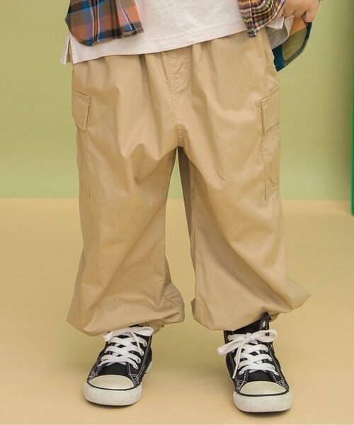 BREEZE（ブリーズ）の「ルーズカーゴパンツ（カーゴパンツ・キッズ・アイボリー/カーキ/ベージュ/チャコール/ラベンダー・80/90/100/110/120/130/140/150）」の4枚目の写真