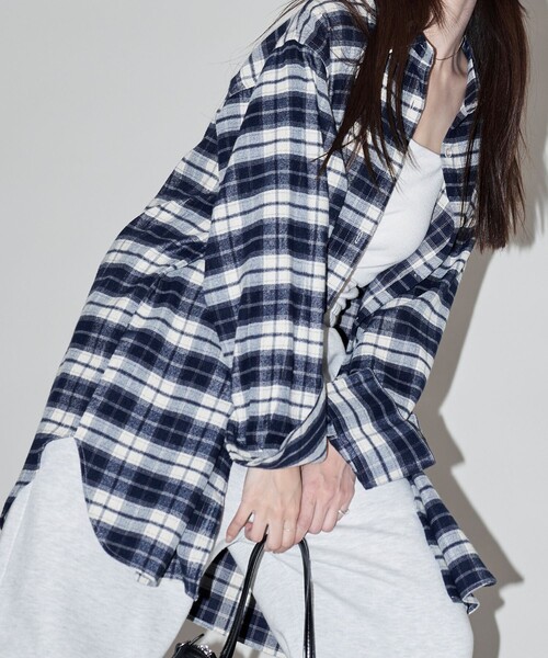 PUBLUX（パブリュクス）の「PUBLUX/パブリュクス オーバーサイズチェックシャツ　限定展開（シャツ/ブラウス・レディース・ブラウン/ネイビー/ベージュ/オレンジ・ﾌﾘ-）」の6枚目の写真