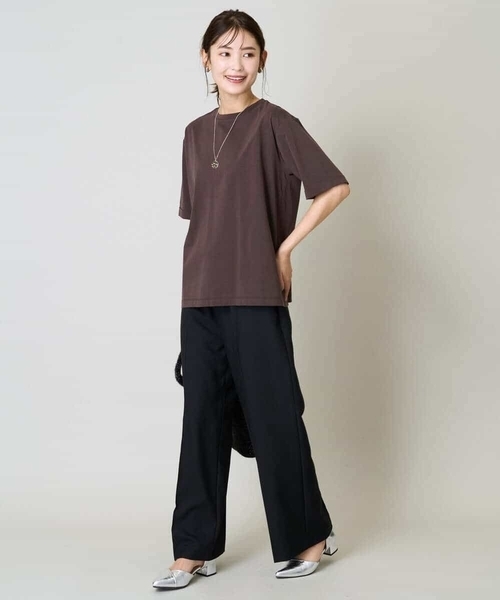 a.v.v(アーヴェヴェ)の「【コットン100%】ロールアップスリーブTシャツ(Tシャツ/カットソー・レディース・ホワイト/ブラウン/ライトピンク/ブラック・34/36/40/38/42)」の9枚目の写真