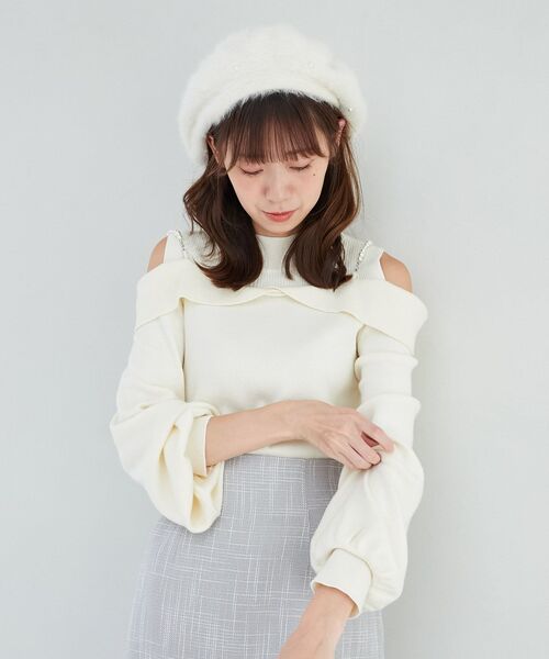 MAJESTIC LEGON（マジェスティックレゴン）の「2wayパールチェーン肩あきニット（ニット/セーター・レディース・グレー/アイボリー/ブラック・MEDIUM）」の10枚目の写真