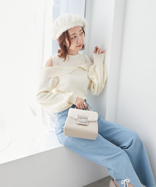 MAJESTIC LEGON（マジェスティックレゴン）の「2wayパールチェーン肩あきニット（ニット/セーター・レディース・グレー/アイボリー/ブラック・MEDIUM）」の12枚目の写真