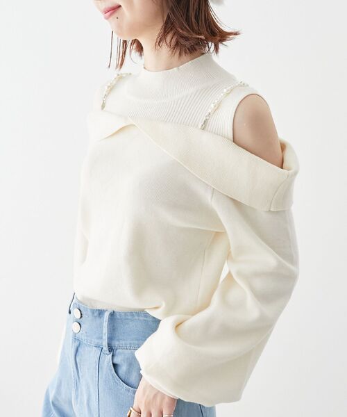 MAJESTIC LEGON（マジェスティックレゴン）の「2wayパールチェーン肩あきニット（ニット/セーター・レディース・グレー/アイボリー/ブラック・MEDIUM）」の18枚目の写真