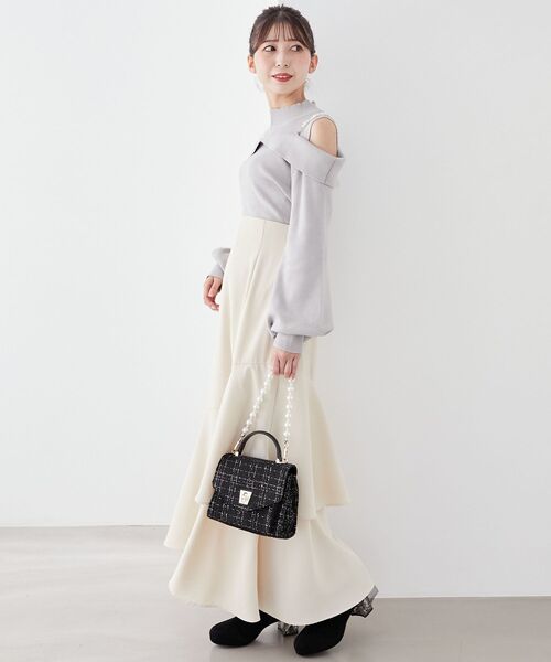 MAJESTIC LEGON（マジェスティックレゴン）の「2wayパールチェーン肩あきニット（ニット/セーター・レディース・グレー/アイボリー/ブラック・MEDIUM）」の22枚目の写真