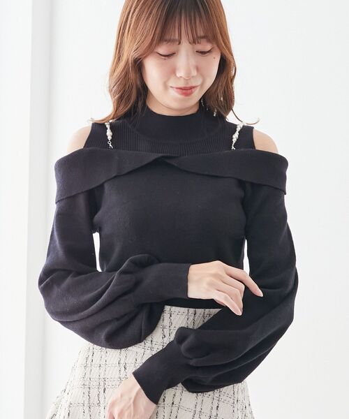 MAJESTIC LEGON（マジェスティックレゴン）の「2wayパールチェーン肩あきニット（ニット/セーター・レディース・グレー/アイボリー/ブラック・MEDIUM）」の5枚目の写真