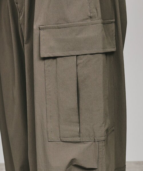 tk.TAKEO KIKUCHI（ティーケータケオキクチ）の「◆ナイロンワイドカーゴパンツ（カーゴパンツ・メンズ・オフホワイト/ダークグリーン/ブラック/カーキ系3/チャコール・03/02/01）」の7枚目の写真