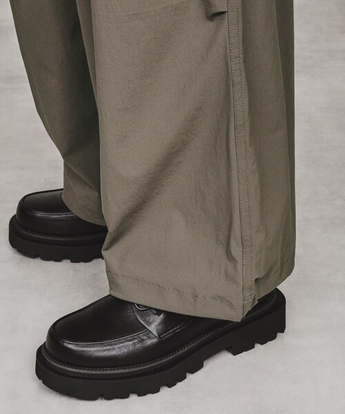 tk.TAKEO KIKUCHI（ティーケータケオキクチ）の「◆ナイロンワイドカーゴパンツ（カーゴパンツ・メンズ・オフホワイト/ダークグリーン/ブラック/カーキ系3/チャコール・03/02/01）」の8枚目の写真