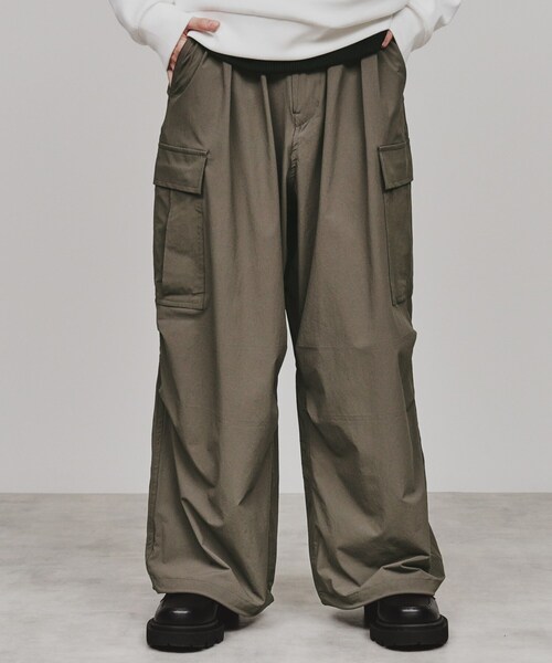 tk.TAKEO KIKUCHI（ティーケータケオキクチ）の「◆ナイロンワイドカーゴパンツ（カーゴパンツ・メンズ・オフホワイト/ダークグリーン/ブラック/カーキ系3/チャコール・03/02/01）」の14枚目の写真