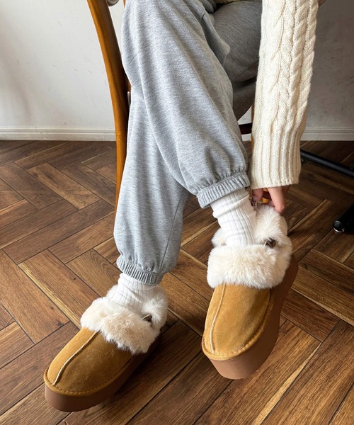 shopnikoniko（ショップニコニコ）の「ムートンスリッパ ムートンサボ フェイクムートン ファーストラップ付 厚底 スリッポン（スリッポン・レディース・キャメル/ブラック/アイボリー・L/LL/M）」の8枚目の写真