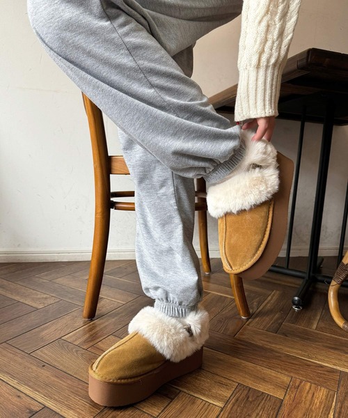 shopnikoniko（ショップニコニコ）の「ムートンスリッパ ムートンサボ フェイクムートン ファーストラップ付 厚底 スリッポン（スリッポン・レディース・キャメル/ブラック/アイボリー・L/LL/M）」の11枚目の写真