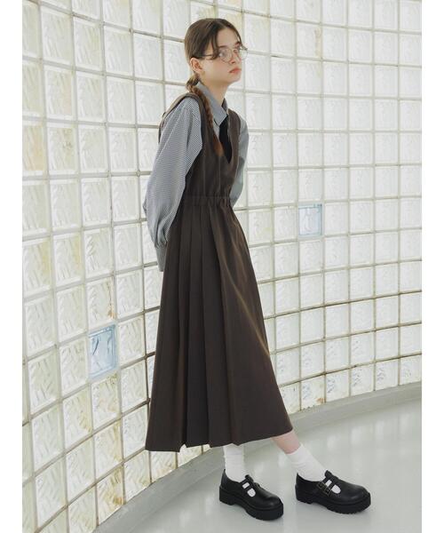 ehka sopo（エヘカソポ）の「Vネックプリーツジャンスカ（ワンピース・レディース・ブラック/チャコールグレー/ブラウン・F）」の4枚目の写真