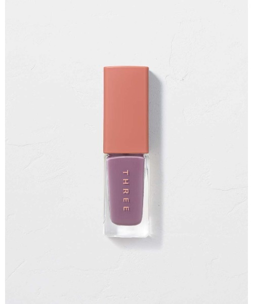 THREE（スリー）の「THREE ネイルラッカー ＜数量限定＞（マニキュア/ジェルネイル・レディース・X03 WALTZ DARLING/X04 RAINY SEINE/X05 COLOR DREAMING/X01 SOUL SAVER/X02 TRUE PERFECTION・FREE）」の4枚目の写真