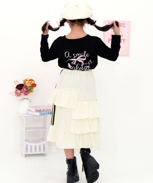 Bee des Bee(ビーデスビー)の「ラインフレアスカート(スカート・キッズ・ピンク/アイボリー/ブラック/ラベンダー・100cm/110cm/120cm/130cm/140cm/150cm)」の8枚目の写真