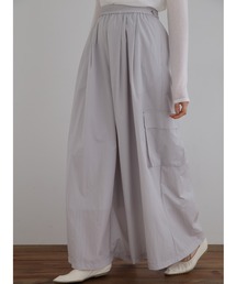 LE PHIL（ルフィル）の「ライトナイロンワイドパンツ（カーゴパンツ）」