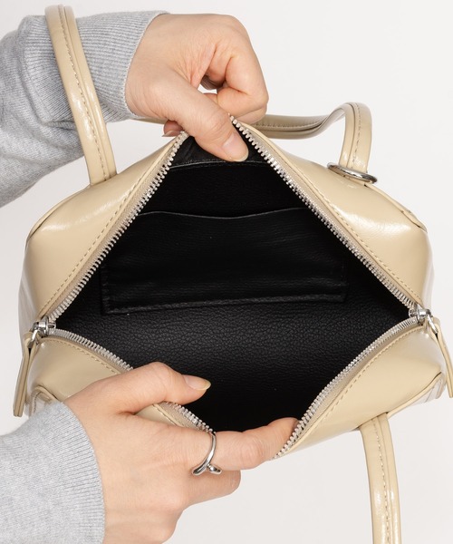 SVEC(シュベック)の「スクエア ショルダーバッグ(ショルダーバッグ・レディース・ホワイト/クリーム/ブラック・FREE)」の13枚目の写真