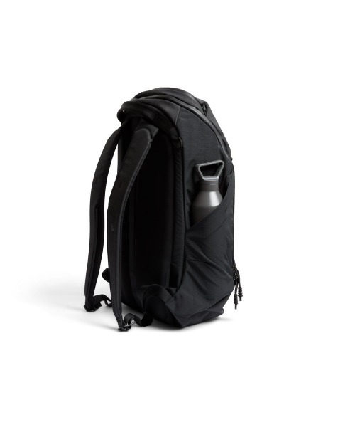 entre square（アントレスクエアー）の「Bellroy/バックパック/リュックサック Venture Ready Pack 26L ブラック（バックパック/リュック・メンズ・ブラック・ONE SIZE）」の8枚目の写真