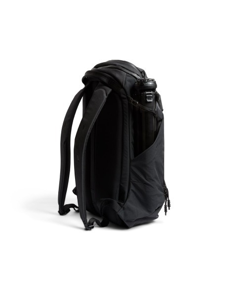 entre square（アントレスクエアー）の「Bellroy/バックパック/リュックサック Venture Ready Pack 26L ブラック（バックパック/リュック・メンズ・ブラック・ONE SIZE）」の9枚目の写真
